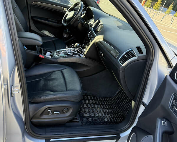 Серый Ауди SQ5, объемом двигателя 3 л и пробегом 151 тыс. км за 21000 $, фото 4 на Automoto.ua