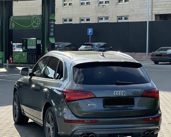Серый Ауди SQ5, объемом двигателя 3 л и пробегом 112 тыс. км за 26000 $, фото 3 на Automoto.ua