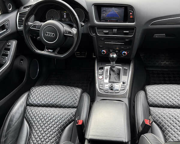 Серый Ауди SQ5, объемом двигателя 3 л и пробегом 199 тыс. км за 21500 $, фото 20 на Automoto.ua