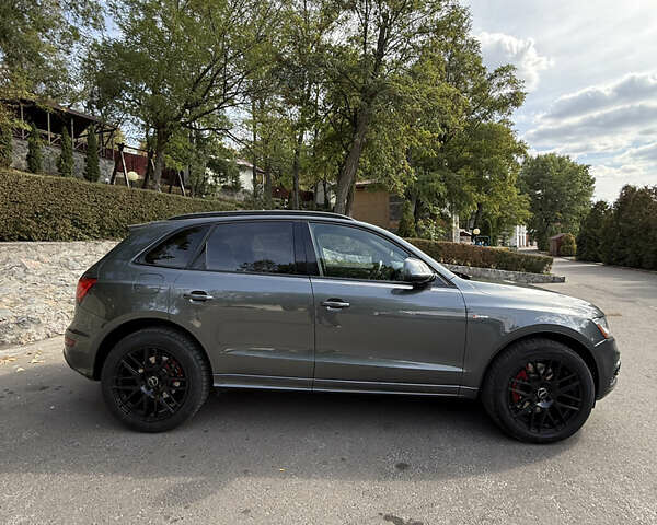 Серый Ауди SQ5, объемом двигателя 3 л и пробегом 199 тыс. км за 21500 $, фото 3 на Automoto.ua