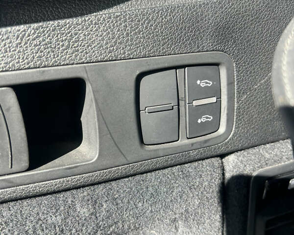 Сірий Ауді SQ5, об'ємом двигуна 3 л та пробігом 142 тис. км за 32500 $, фото 12 на Automoto.ua