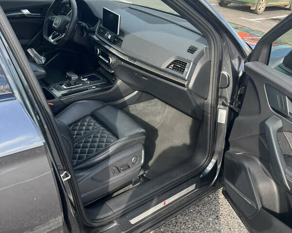 Сірий Ауді SQ5, об'ємом двигуна 3 л та пробігом 142 тис. км за 32500 $, фото 31 на Automoto.ua