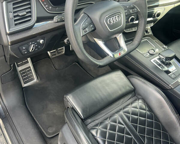 Сірий Ауді SQ5, об'ємом двигуна 3 л та пробігом 142 тис. км за 32500 $, фото 19 на Automoto.ua