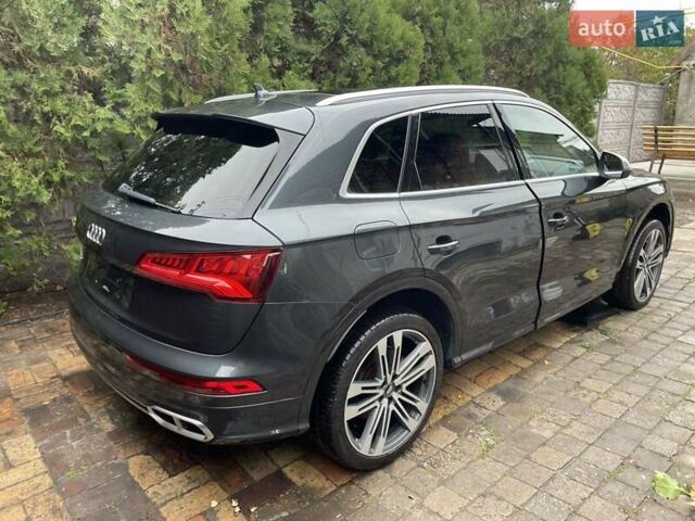 Серый Ауди SQ5, объемом двигателя 3 л и пробегом 140 тыс. км за 32000 $, фото 2 на Automoto.ua
