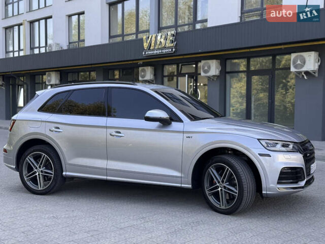 Серый Ауди SQ5, объемом двигателя 3 л и пробегом 159 тыс. км за 27900 $, фото 3 на Automoto.ua