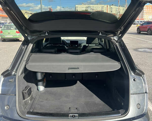 Сірий Ауді SQ5, об'ємом двигуна 3 л та пробігом 142 тис. км за 32500 $, фото 10 на Automoto.ua