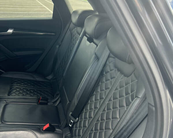Сірий Ауді SQ5, об'ємом двигуна 3 л та пробігом 142 тис. км за 32500 $, фото 35 на Automoto.ua