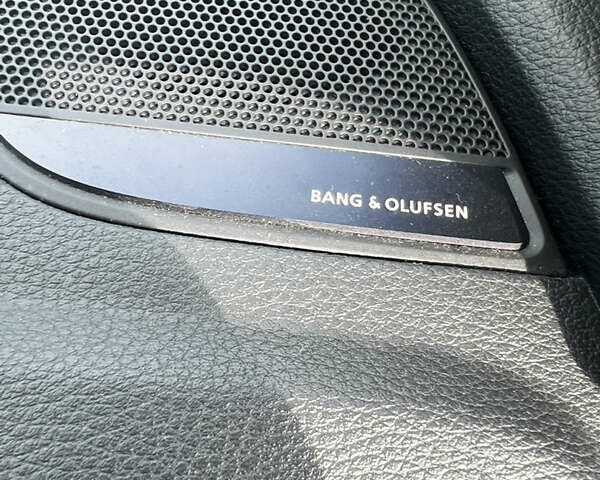 Сірий Ауді SQ5, об'ємом двигуна 3 л та пробігом 142 тис. км за 32500 $, фото 32 на Automoto.ua