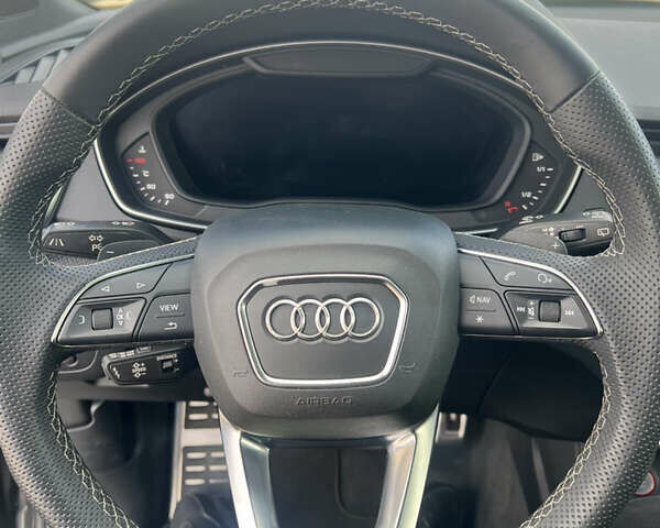 Сірий Ауді SQ5, об'ємом двигуна 3 л та пробігом 142 тис. км за 32500 $, фото 21 на Automoto.ua