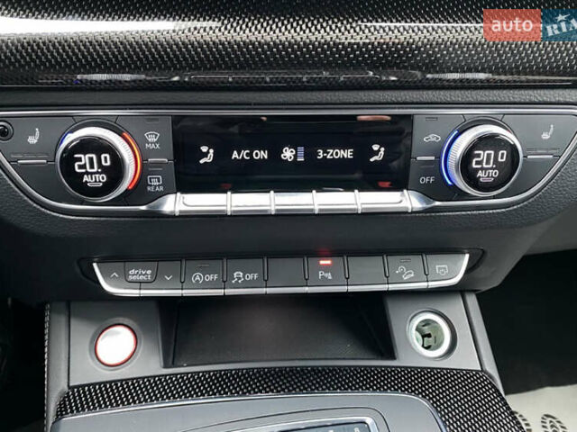 Сірий Ауді SQ5, об'ємом двигуна 3 л та пробігом 142 тис. км за 29300 $, фото 9 на Automoto.ua