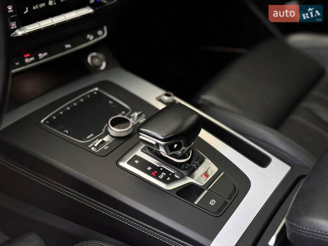 Серый Ауди SQ5, объемом двигателя 3 л и пробегом 159 тыс. км за 32000 $, фото 28 на Automoto.ua