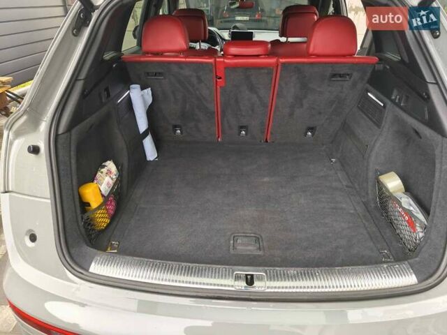 Серый Ауди SQ5, объемом двигателя 3 л и пробегом 218 тыс. км за 31500 $, фото 14 на Automoto.ua