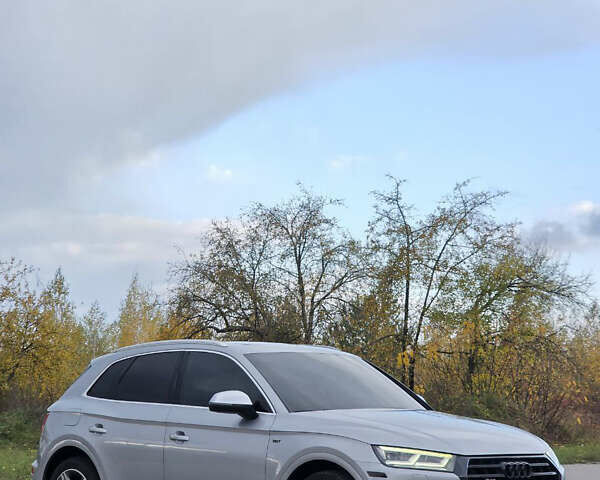 Ауди SQ5 2018 в Теплике на Automoto.ua Серый Ауди SQ5, объемом двигателя 3 л и пробегом 134 тыс. км за 27200 $, фото 15 на Automoto.ua