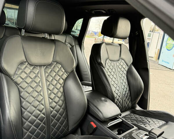 Сірий Ауді SQ5, об'ємом двигуна 3 л та пробігом 159 тис. км за 29999 $, фото 33 на Automoto.ua