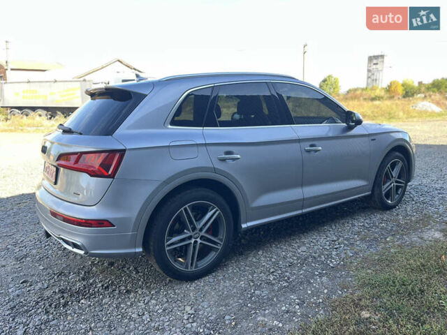Серый Ауди SQ5, объемом двигателя 3 л и пробегом 134 тыс. км за 26700 $, фото 1 на Automoto.ua