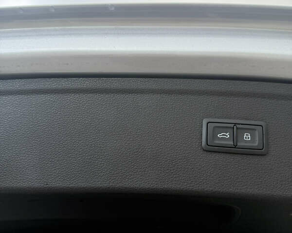 Ауди SQ5 2018 в Теплике на Automoto.ua Серый Ауди SQ5, объемом двигателя 3 л и пробегом 134 тыс. км за 27200 $, фото 18 на Automoto.ua