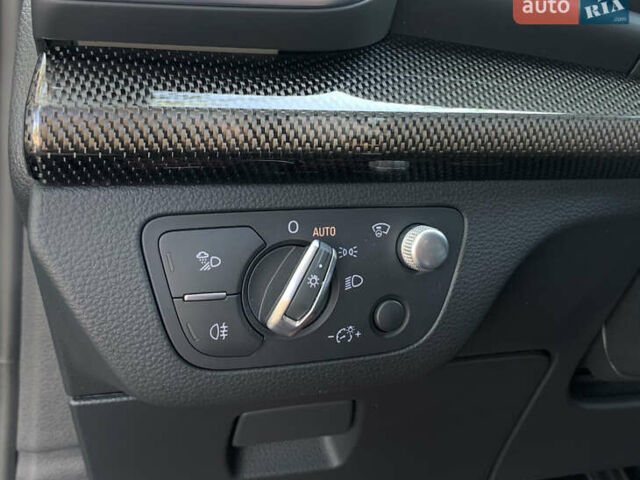 Сірий Ауді SQ5, об'ємом двигуна 3 л та пробігом 69 тис. км за 41999 $, фото 34 на Automoto.ua