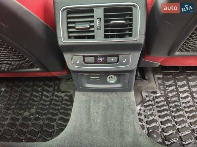 Серый Ауди SQ5, объемом двигателя 3 л и пробегом 218 тыс. км за 31500 $, фото 19 на Automoto.ua