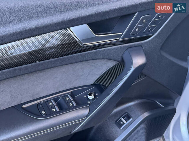 Серый Ауди SQ5, объемом двигателя 3 л и пробегом 42 тыс. км за 27100 $, фото 47 на Automoto.ua