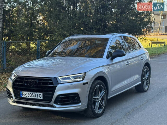 Серый Ауди SQ5, объемом двигателя 3 л и пробегом 42 тыс. км за 27100 $, фото 2 на Automoto.ua