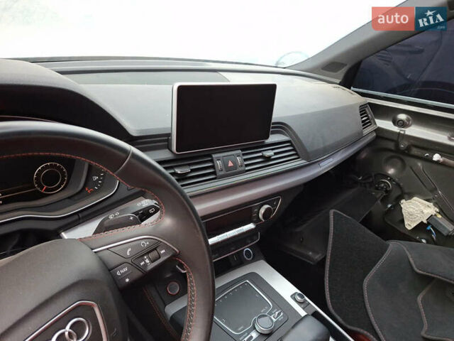 Сірий Ауді SQ5, об'ємом двигуна 3 л та пробігом 60 тис. км за 27500 $, фото 11 на Automoto.ua