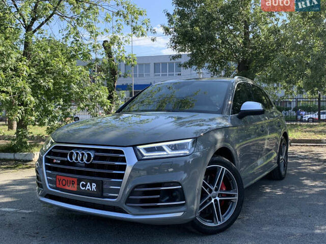 Серый Ауди SQ5, объемом двигателя 3 л и пробегом 69 тыс. км за 42999 $, фото 1 на Automoto.ua