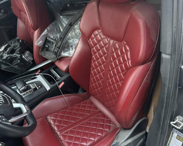 Сірий Ауді SQ5, об'ємом двигуна 3 л та пробігом 60 тис. км за 27500 $, фото 1 на Automoto.ua