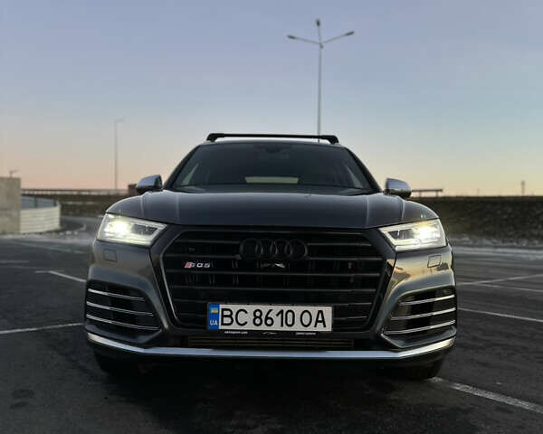 Сірий Ауді SQ5, об'ємом двигуна 3 л та пробігом 74 тис. км за 38900 $, фото 1 на Automoto.ua