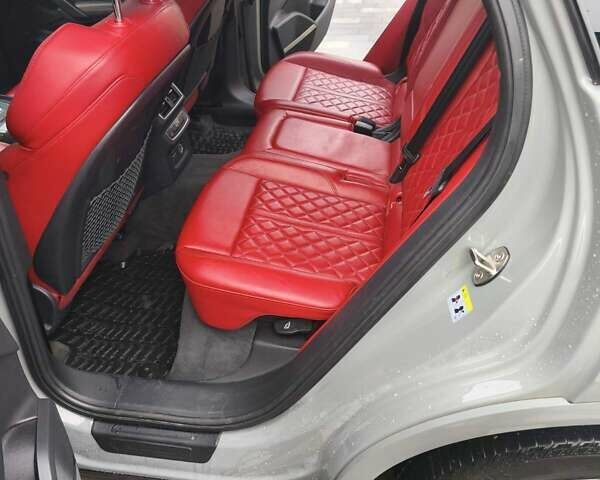 Серый Ауди SQ5, объемом двигателя 3 л и пробегом 218 тыс. км за 31500 $, фото 17 на Automoto.ua