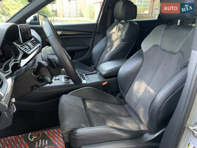 Сірий Ауді SQ5, об'ємом двигуна 3 л та пробігом 69 тис. км за 41999 $, фото 32 на Automoto.ua
