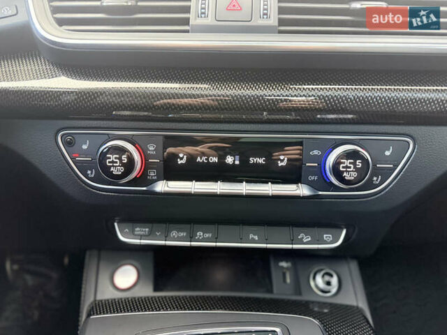 Ауди SQ5 2018 в Теплике на Automoto.ua Серый Ауди SQ5, объемом двигателя 3 л и пробегом 134 тыс. км за 27200 $, фото 24 на Automoto.ua