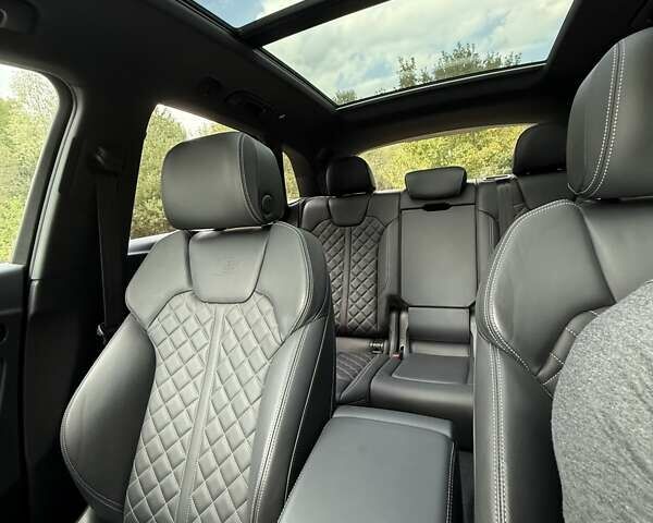Серый Ауди SQ5, объемом двигателя 3 л и пробегом 21 тыс. км за 44999 $, фото 40 на Automoto.ua