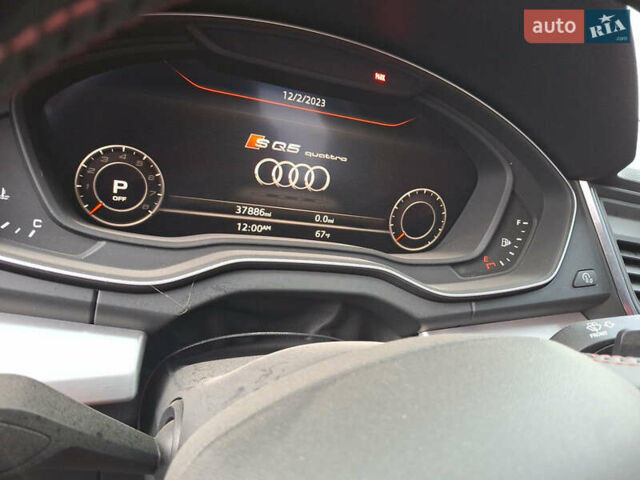 Сірий Ауді SQ5, об'ємом двигуна 3 л та пробігом 60 тис. км за 27500 $, фото 10 на Automoto.ua