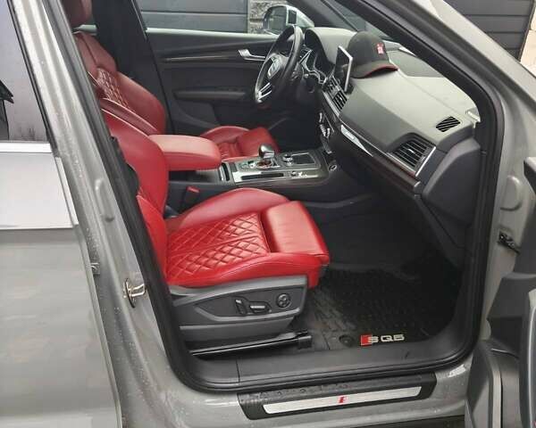 Серый Ауди SQ5, объемом двигателя 3 л и пробегом 218 тыс. км за 31500 $, фото 13 на Automoto.ua