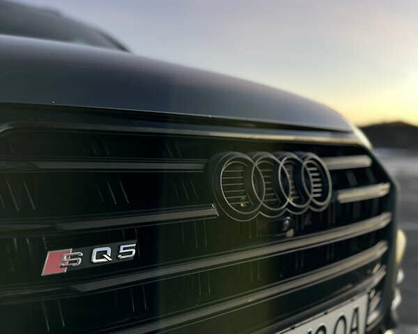 Сірий Ауді SQ5, об'ємом двигуна 3 л та пробігом 74 тис. км за 38900 $, фото 14 на Automoto.ua