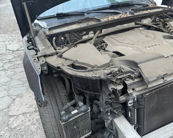 Сірий Ауді SQ5, об'ємом двигуна 3 л та пробігом 60 тис. км за 27500 $, фото 23 на Automoto.ua