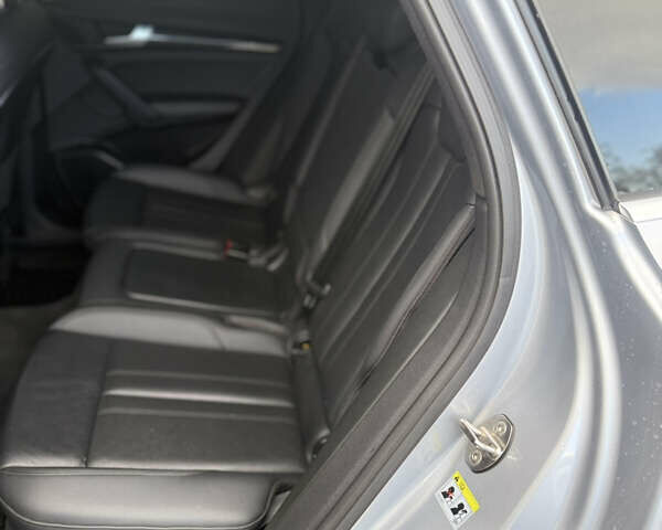 Ауди SQ5 2018 в Теплике на Automoto.ua Серый Ауди SQ5, объемом двигателя 3 л и пробегом 134 тыс. км за 27200 $, фото 30 на Automoto.ua