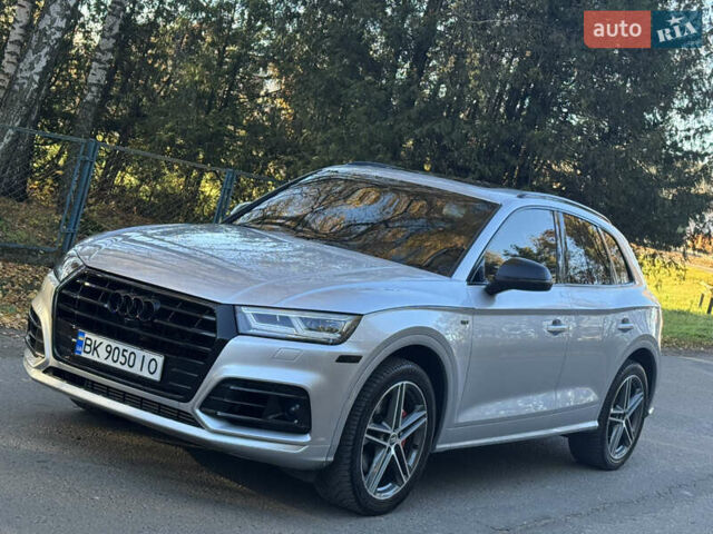 Серый Ауди SQ5, объемом двигателя 3 л и пробегом 42 тыс. км за 27100 $, фото 4 на Automoto.ua