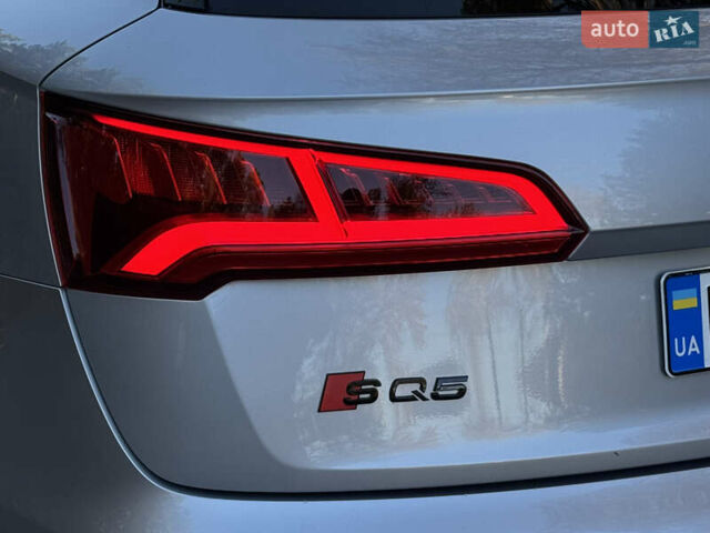 Серый Ауди SQ5, объемом двигателя 3 л и пробегом 42 тыс. км за 27100 $, фото 30 на Automoto.ua