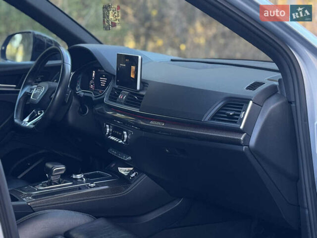 Серый Ауди SQ5, объемом двигателя 3 л и пробегом 42 тыс. км за 27100 $, фото 52 на Automoto.ua