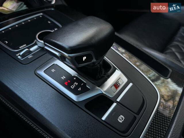 Серый Ауди SQ5, объемом двигателя 3 л и пробегом 42 тыс. км за 27100 $, фото 64 на Automoto.ua