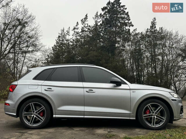 Сірий Ауді SQ5, об'ємом двигуна 3 л та пробігом 45 тис. км за 25999 $, фото 4 на Automoto.ua