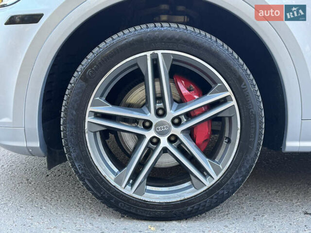 Серый Ауди SQ5, объемом двигателя 3 л и пробегом 42 тыс. км за 27100 $, фото 39 на Automoto.ua
