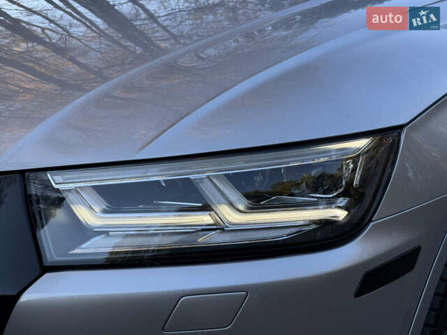 Серый Ауди SQ5, объемом двигателя 3 л и пробегом 42 тыс. км за 27100 $, фото 42 на Automoto.ua