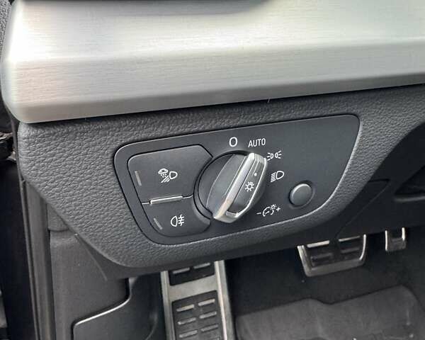 Серый Ауди SQ5, объемом двигателя 3 л и пробегом 81 тыс. км за 28200 $, фото 21 на Automoto.ua