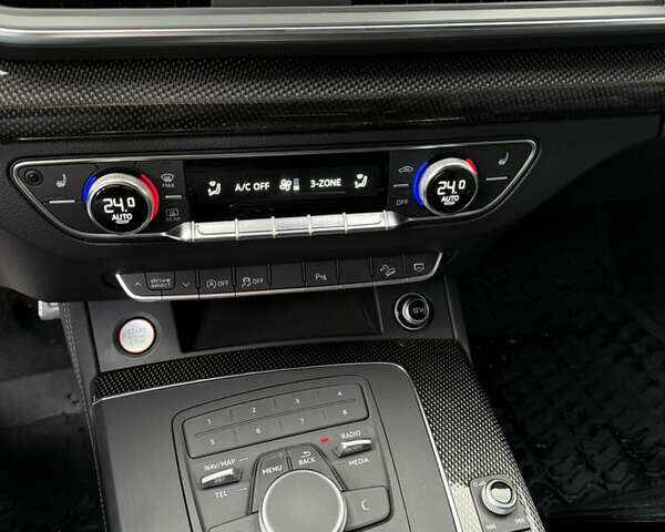 Сірий Ауді SQ5, об'ємом двигуна 3 л та пробігом 159 тис. км за 29999 $, фото 30 на Automoto.ua