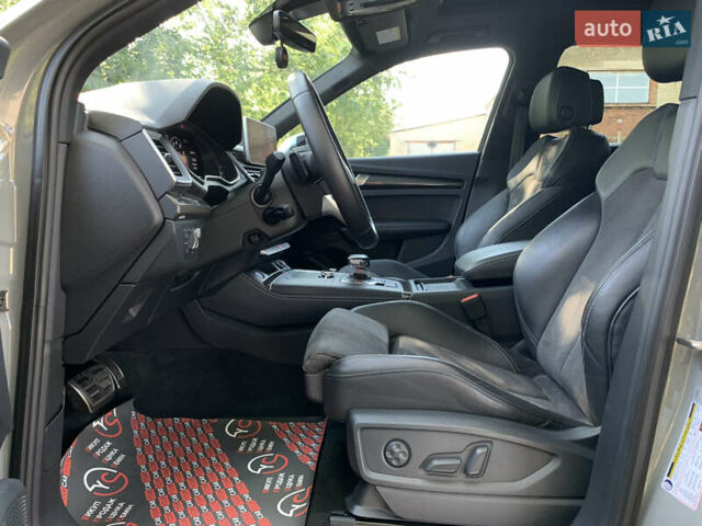 Сірий Ауді SQ5, об'ємом двигуна 3 л та пробігом 69 тис. км за 41999 $, фото 29 на Automoto.ua