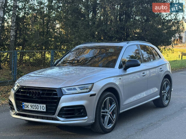 Серый Ауди SQ5, объемом двигателя 3 л и пробегом 42 тыс. км за 27100 $, фото 3 на Automoto.ua