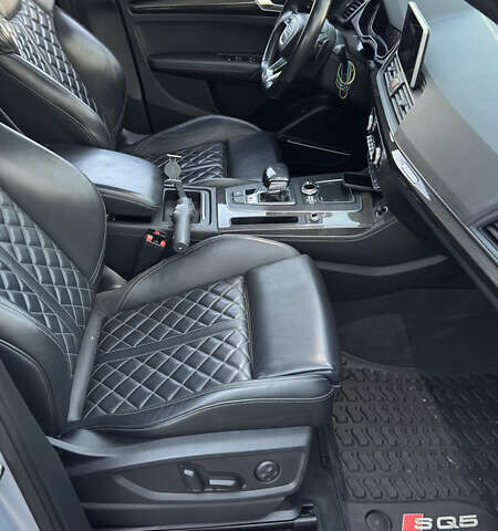 Серый Ауди SQ5, объемом двигателя 3 л и пробегом 135 тыс. км за 39950 $, фото 8 на Automoto.ua
