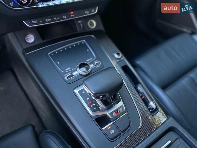 Сірий Ауді SQ5, об'ємом двигуна 3 л та пробігом 69 тис. км за 43000 $, фото 26 на Automoto.ua